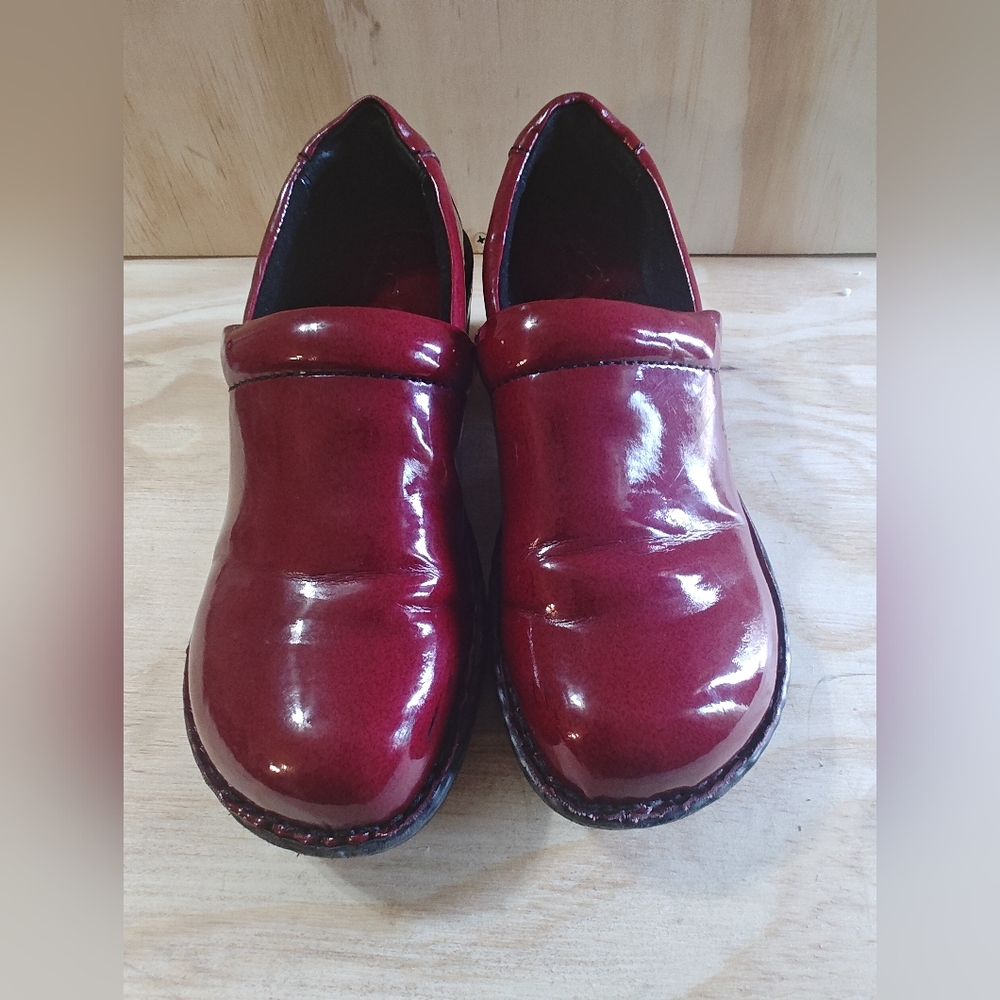 boc Women's Patent Burgundy Slip-On Mules